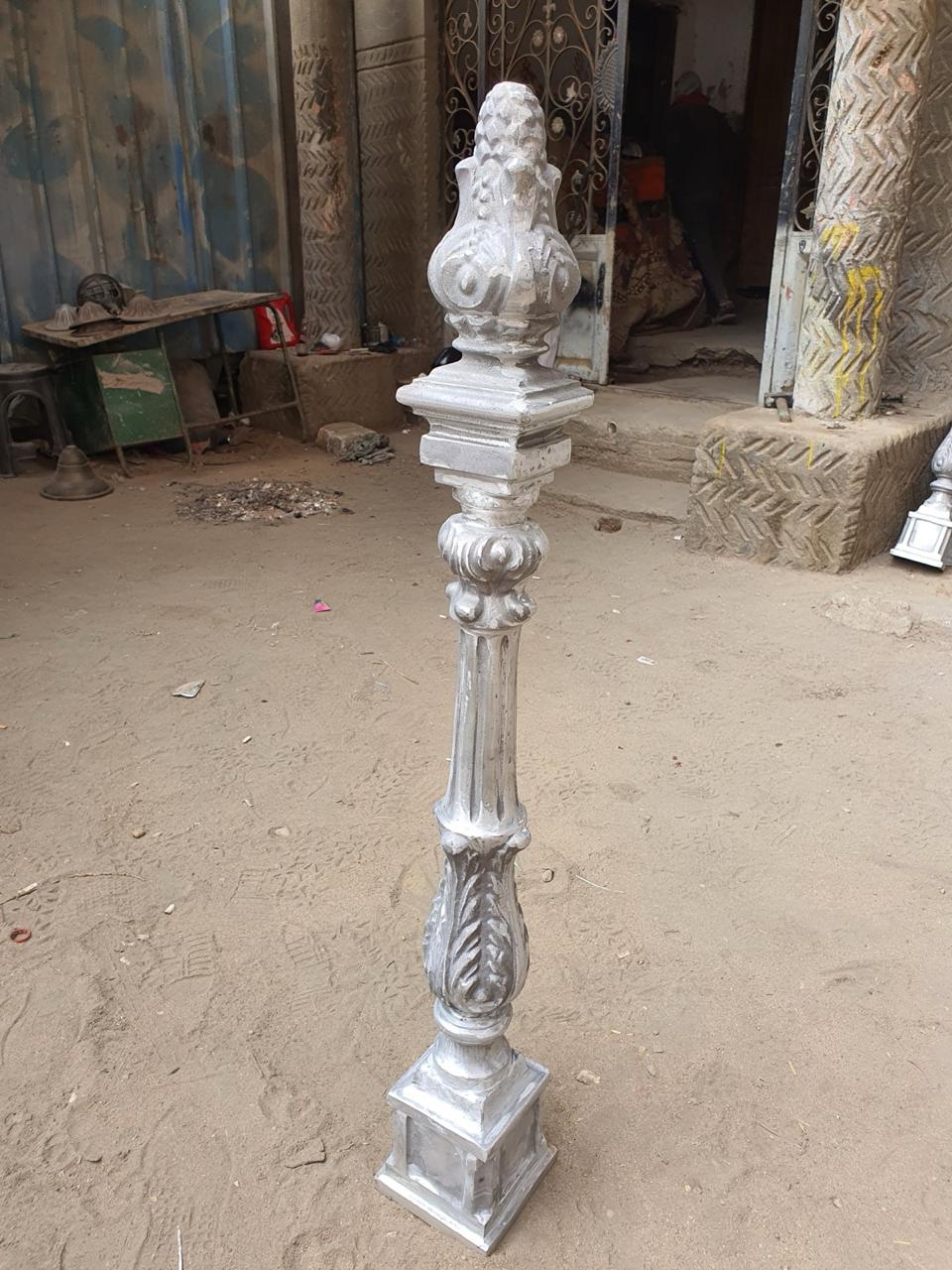 بوابات حديد وفورفورجية